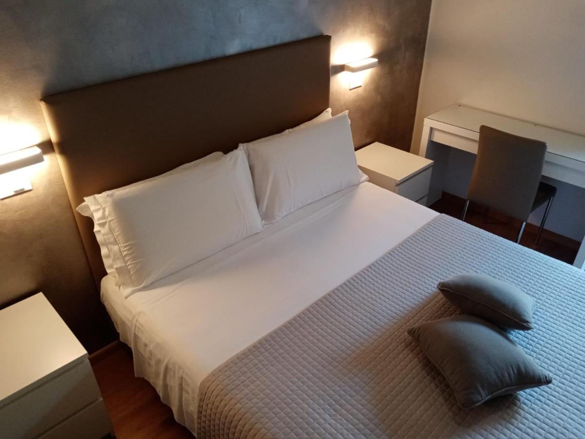 Garda Living Apartments Torbole Bed & Breakfast