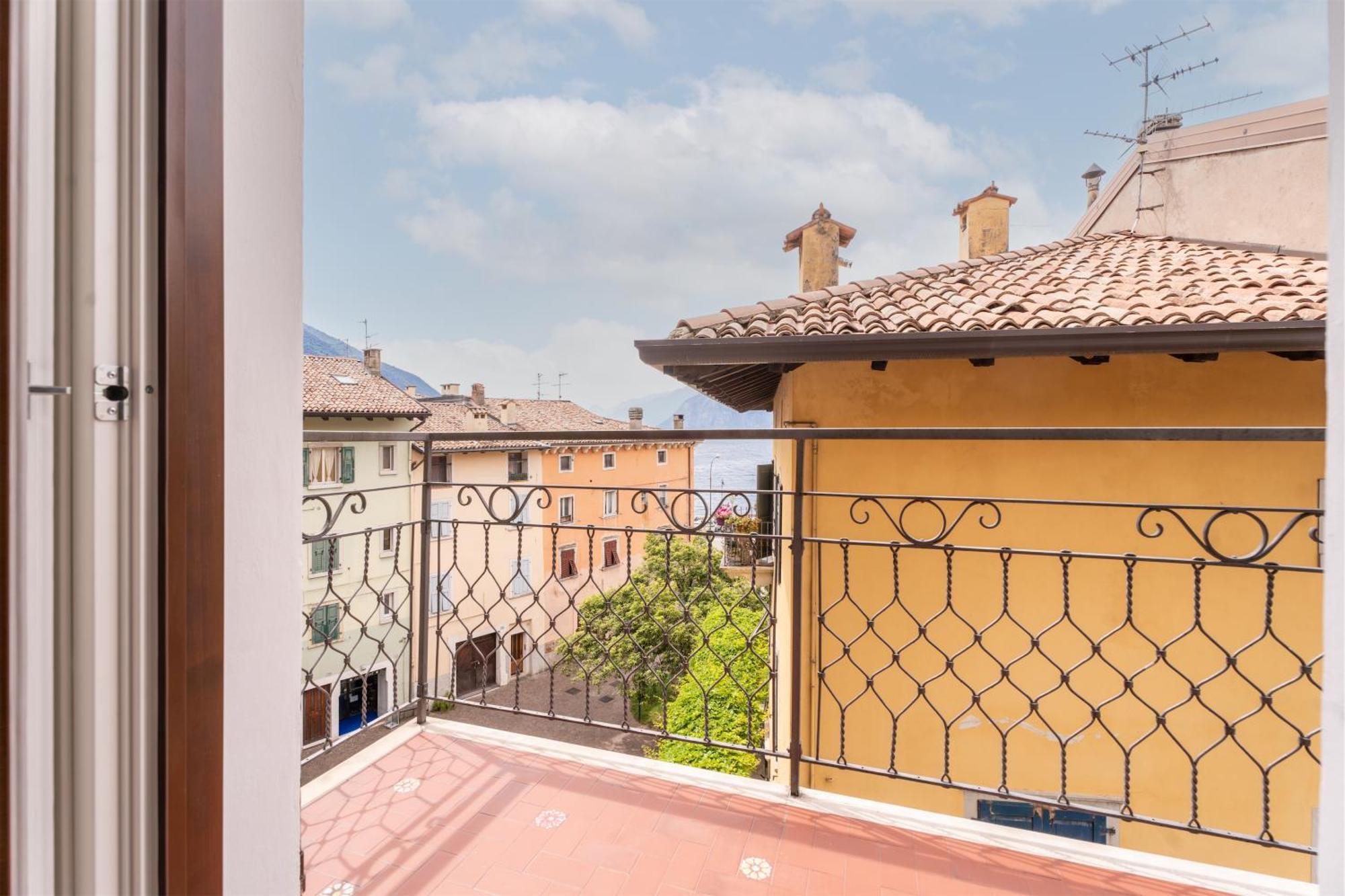 Bed & Breakfast Garda Living Apartments Torbole Torbole Sul Garda