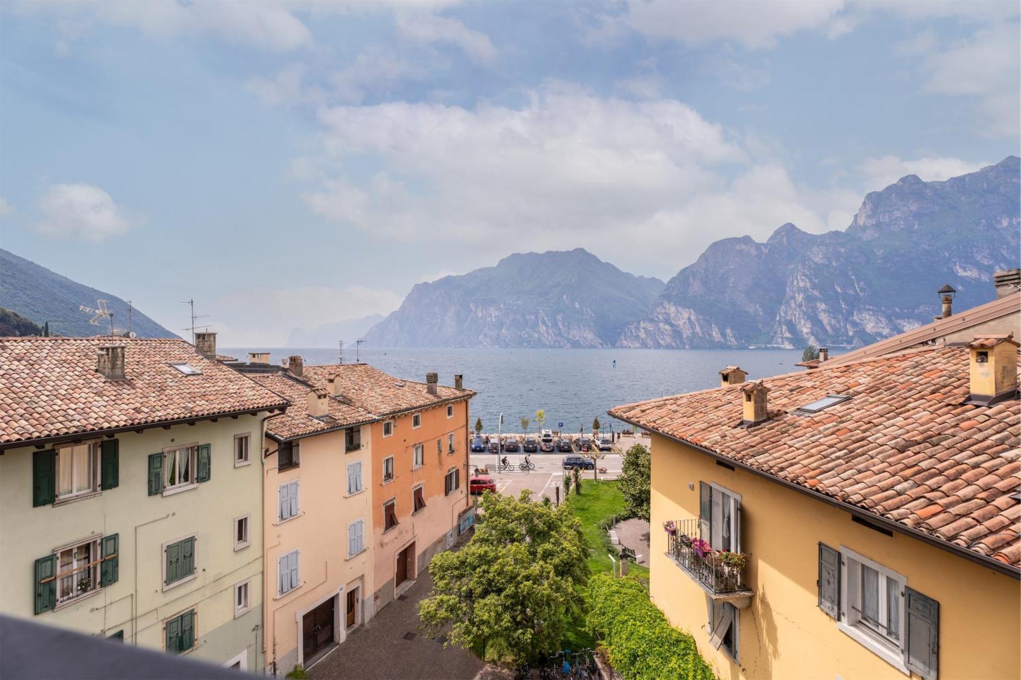 Garda Living Apartments Torbole Bed & Breakfast 2*