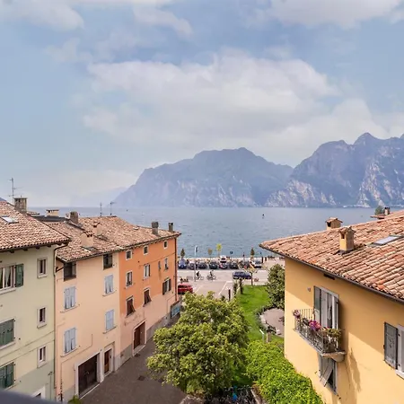 Garda Living Apartments Torbole Torbole Sul Garda Exterior photo