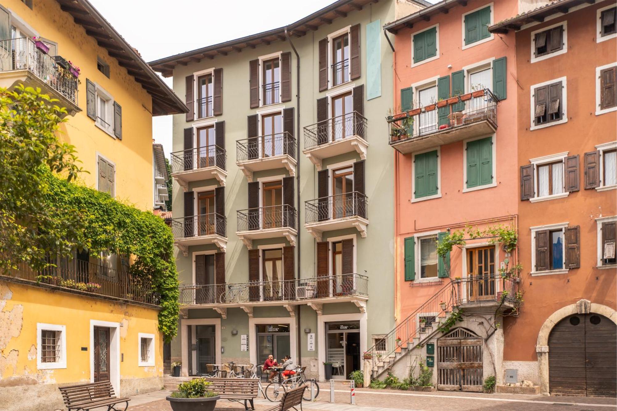 Bed & Breakfast Garda Living Apartments Torbole 2*