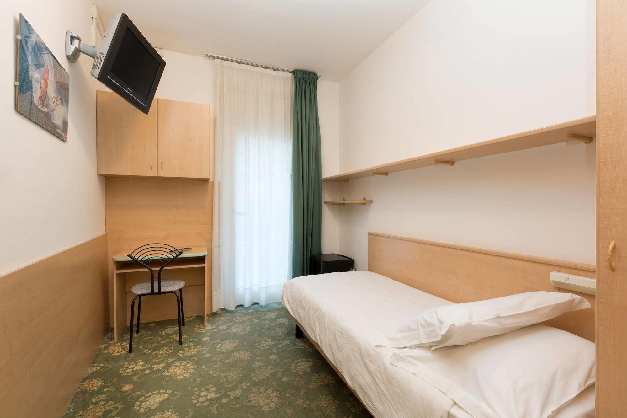 Garda Living Apartments Torbole Frühstückspension Torbole Sul Garda
