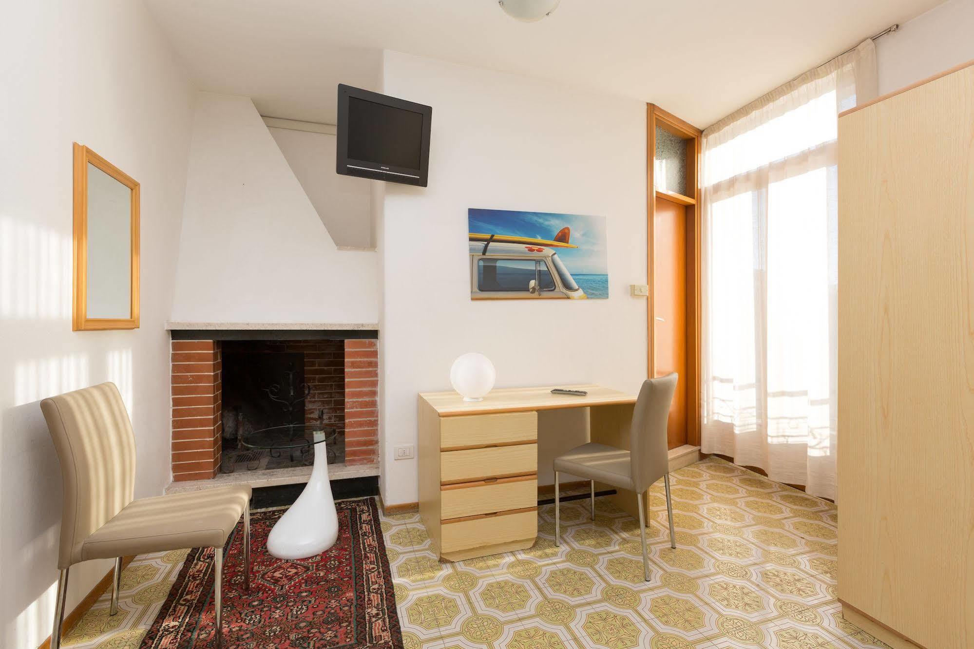 Garda Living Apartments Torbole Frühstückspension 2*